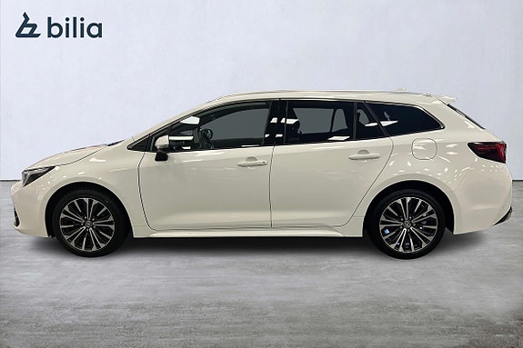 Toyota Corolla 3 of 5
