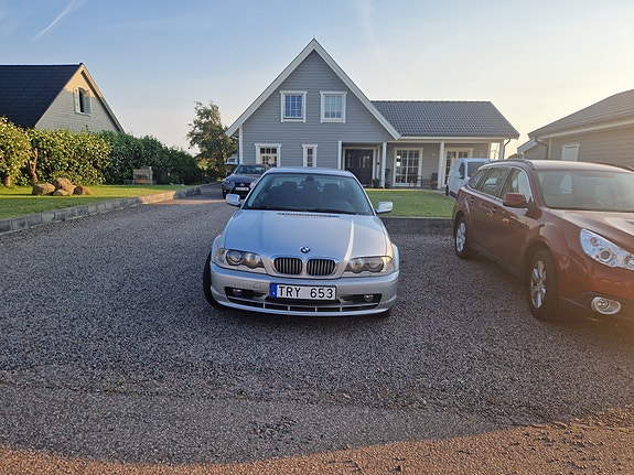 BMW 320Ci 2 of 5