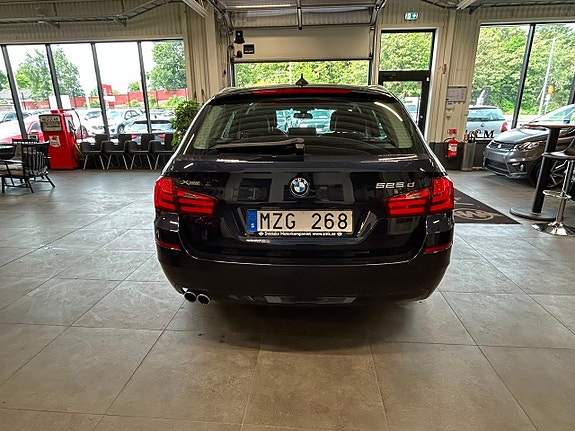 BMW 525d 6 of 24