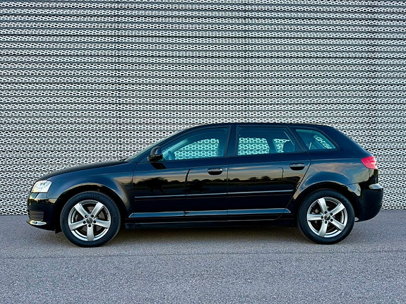 Audi A3 4 of 30