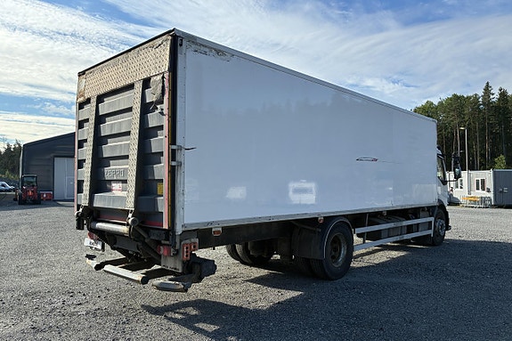 VOLVO FL280 4x2 3 of 5