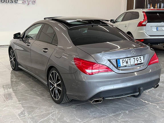 Mercedes-Benz CLA200 3 of 5