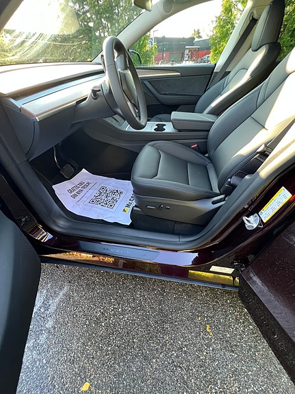 Tesla Model Y 11 of 13