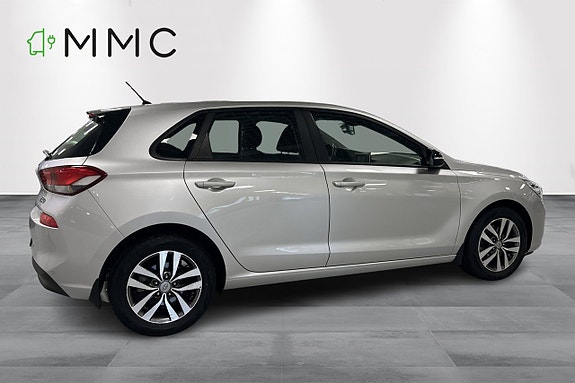 Hyundai i30 2 of 8