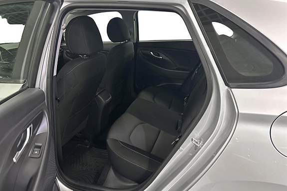 Hyundai i30 7 of 8