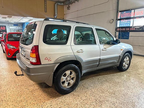 Mazda Tribute 5 of 15