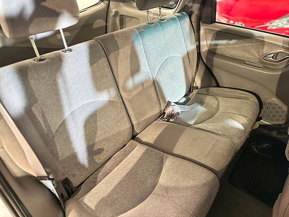 Mazda Tribute 13 of 15