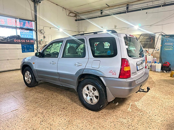 Mazda Tribute 4 of 15