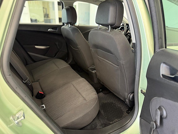 Opel Astra 18 of 18