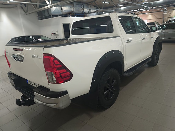 Toyota HiLux 5 of 5