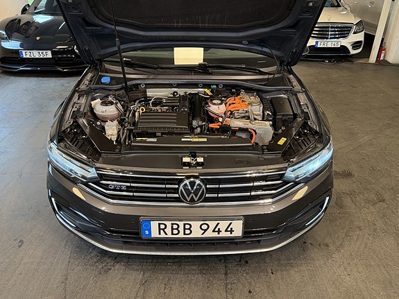 Volkswagen Passat 20 of 22