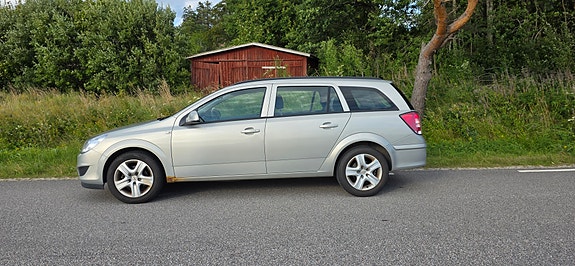 Opel Astra 3 of 5