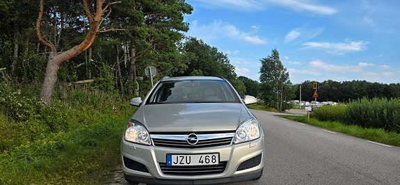 Opel Astra 2 of 5