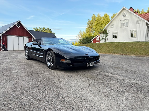 Chevrolet Corvette 4 of 6