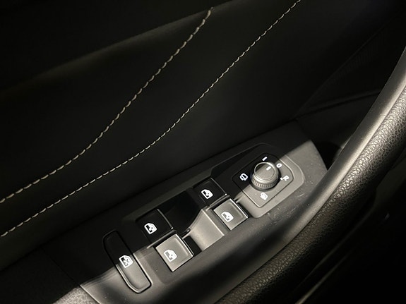 Volkswagen Passat 17 of 26