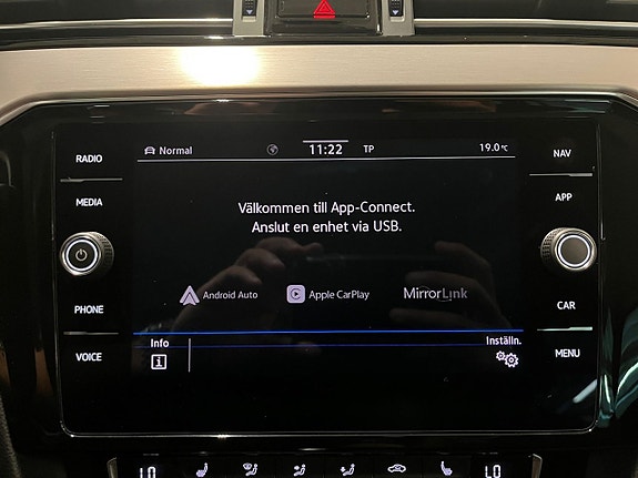 Volkswagen Passat 24 of 26