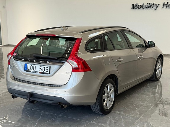 Volvo V60 5 of 5