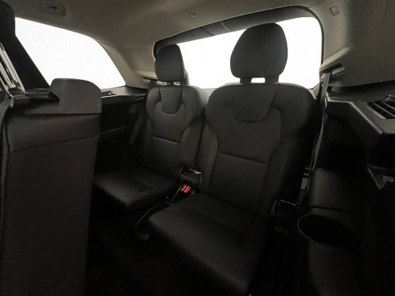 Volvo XC90 13 of 30