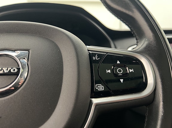Volvo XC90 25 of 30