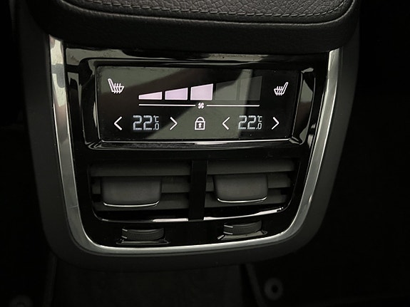 Volvo XC90 15 of 30