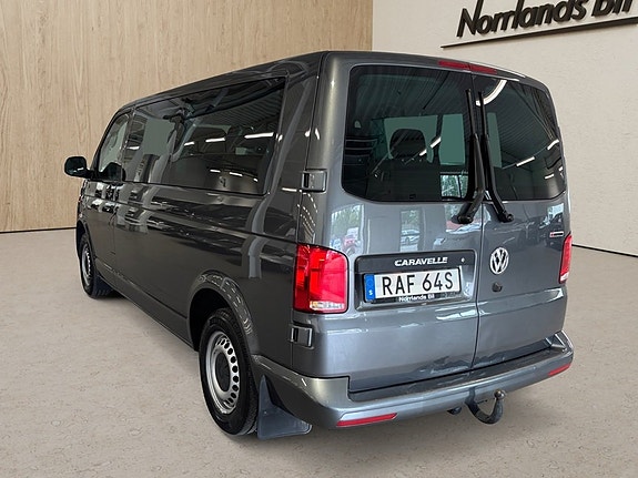 Volkswagen Caravelle 3 of 5