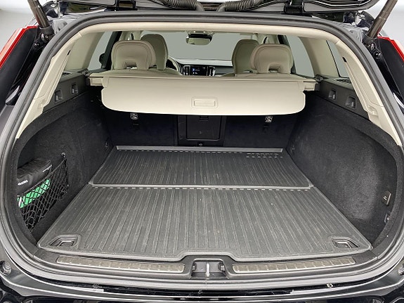 Volvo V60 Cross Country 10 of 12