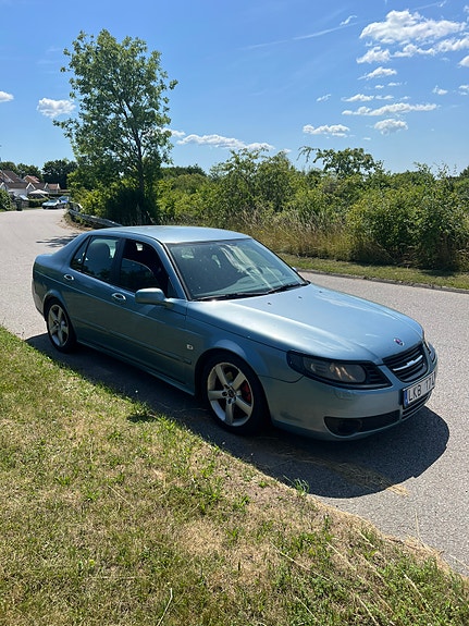 Saab 9-5 2 of 5