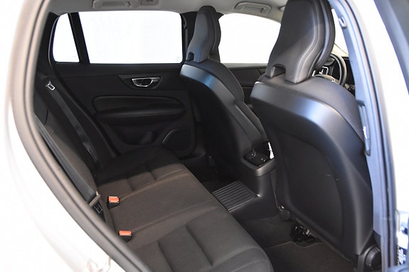 Volvo V60 11 of 13