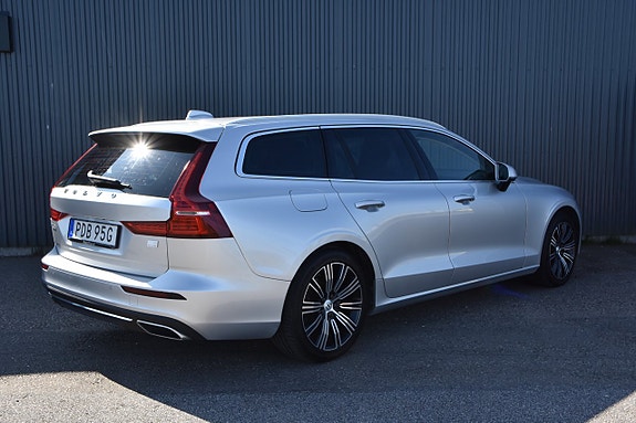Volvo V60 2 of 13