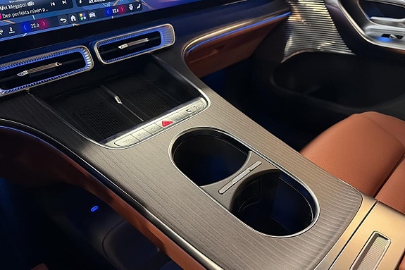 Mercedes-Benz GLC400 18 of 26