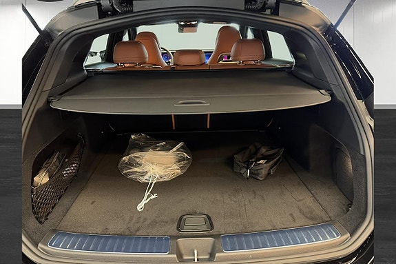 Mercedes-Benz GLC400 24 of 26