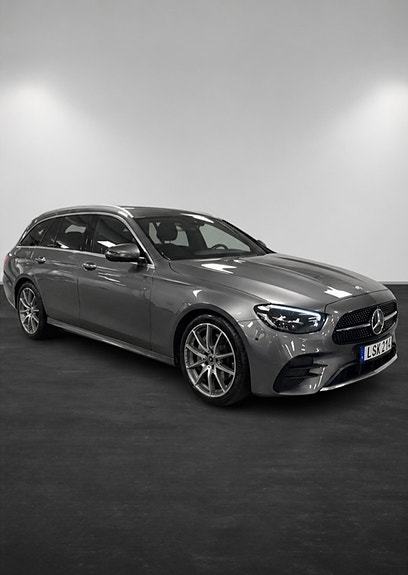 Mercedes-Benz E220 2 of 6