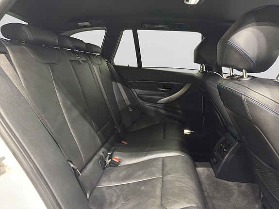 BMW 320 11 of 24