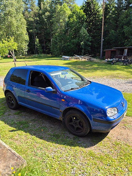 Volkswagen Golf IV 3 of 5