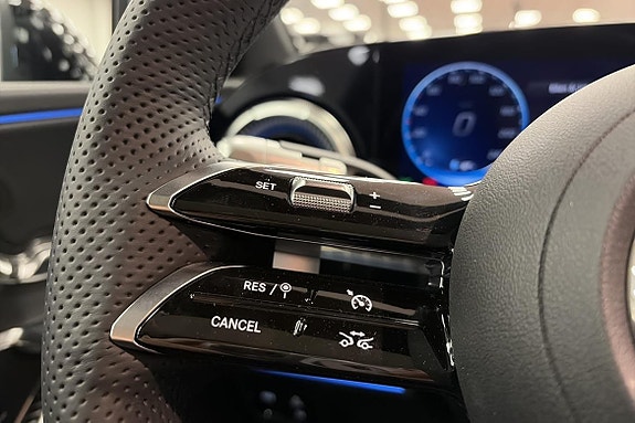 Mercedes-Benz GLC400 14 of 26