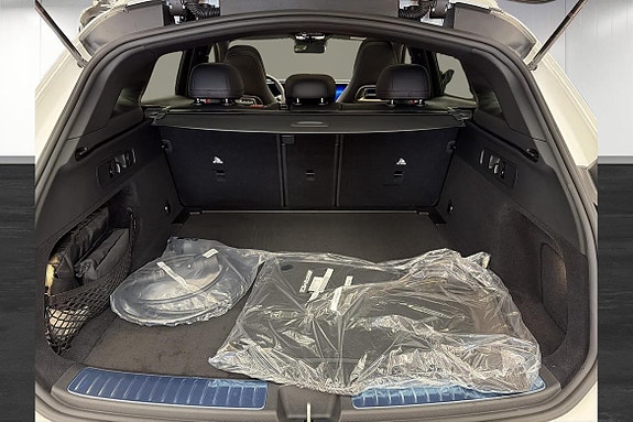 Mercedes-Benz GLC400 24 of 26