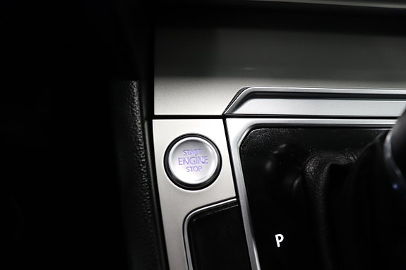 Volkswagen Passat 21 of 27