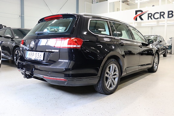Volkswagen Passat 5 of 27