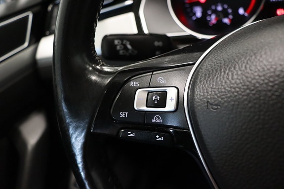Volkswagen Passat 17 of 27