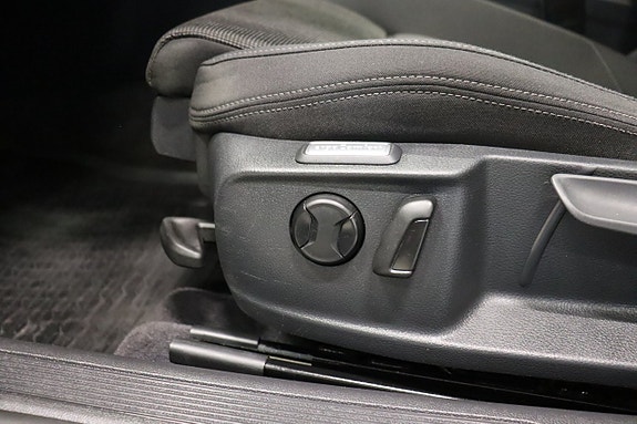 Volkswagen Passat 26 of 27