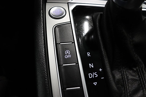 Volkswagen Passat 20 of 27