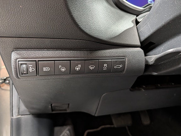 Toyota Corolla 8 of 15
