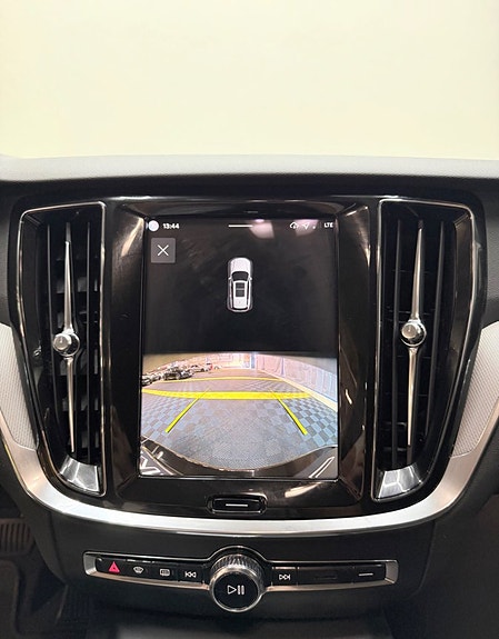 Volvo V60 12 of 13