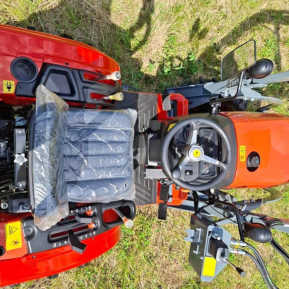 Kompakttraktor Hinomoto HM-275 4WD Frontlastare 5 of 12