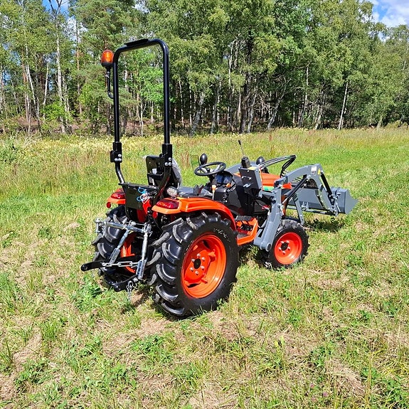 Kompakttraktor Hinomoto HM-275 4WD Frontlastare 7 of 12