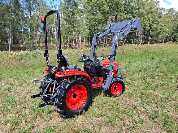 Kompakttraktor Hinomoto HM-275 4WD Frontlastare 2 of 12