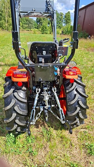 Kompakttraktor Hinomoto HM-275 4WD Frontlastare 8 of 12