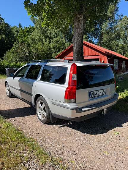 Volvo V70 4 of 9