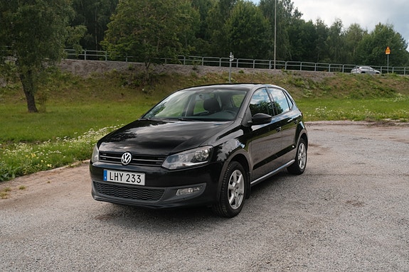 Volkswagen Polo 2 of 5