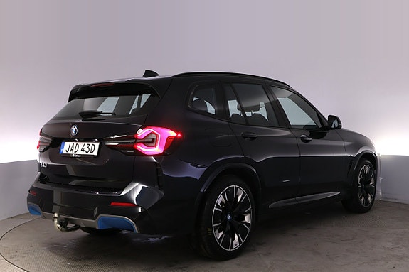 BMW iX3 5 of 27